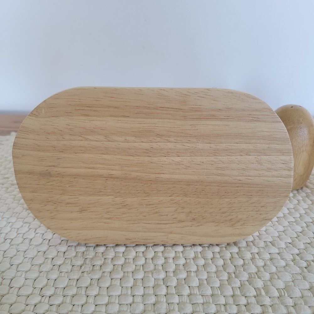 NWOT Metal and Solid Wood Egg-Shaped Salt And Pepper Shakers With Napkin Holder - Picture 10 of 12